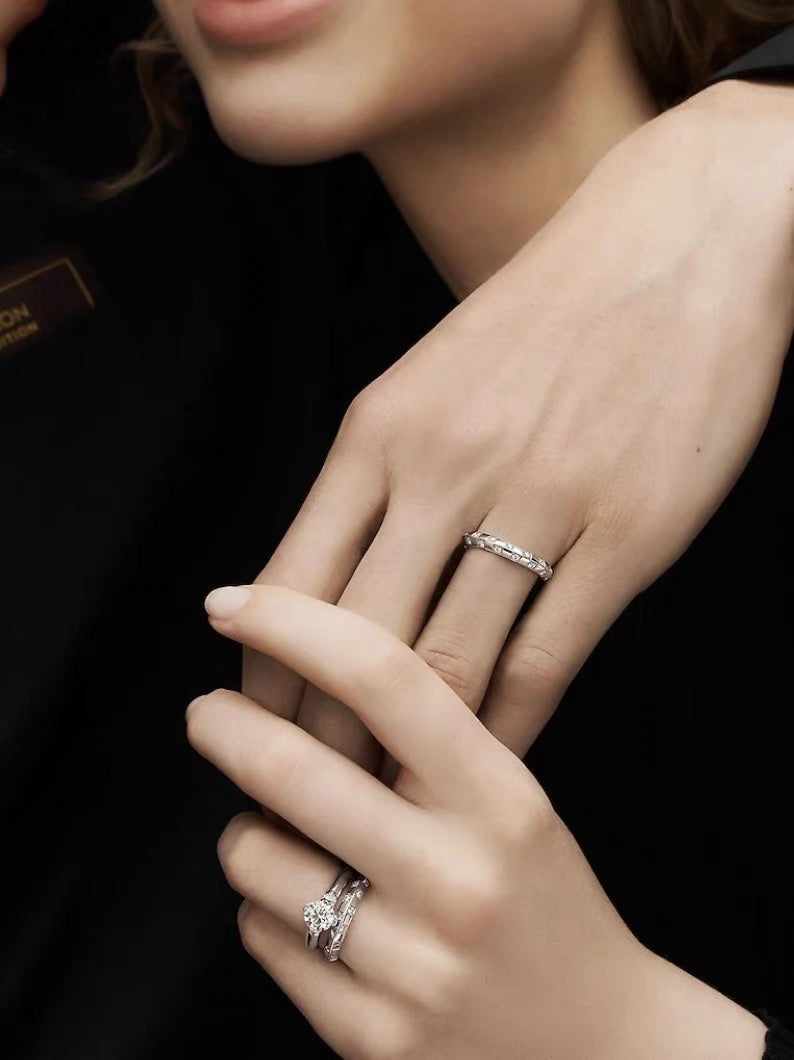 18K Louis Vuitton Damier Diamonds Ring