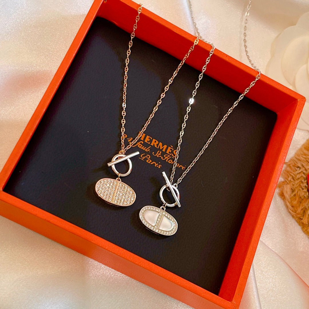 18K Chaine D'ancre Contour Pendant Hermes Necklace
