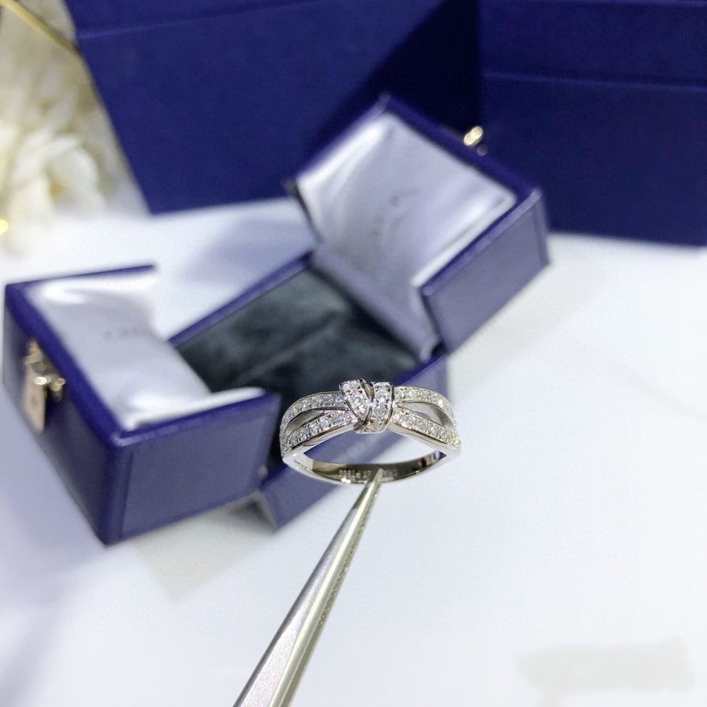 18K Diamond Ring
